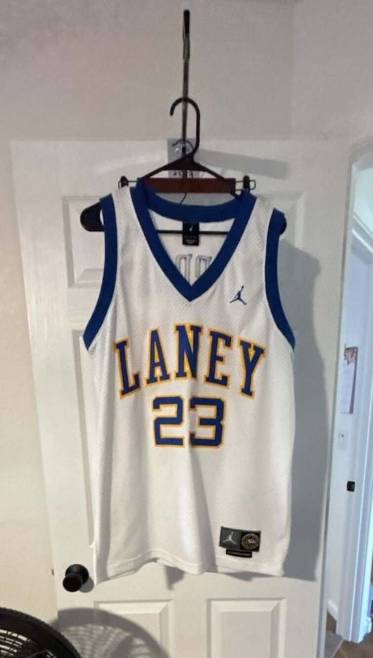 Vintage Michael Jordan Laney High School BUCS Jersey Mens Medium White Mesh